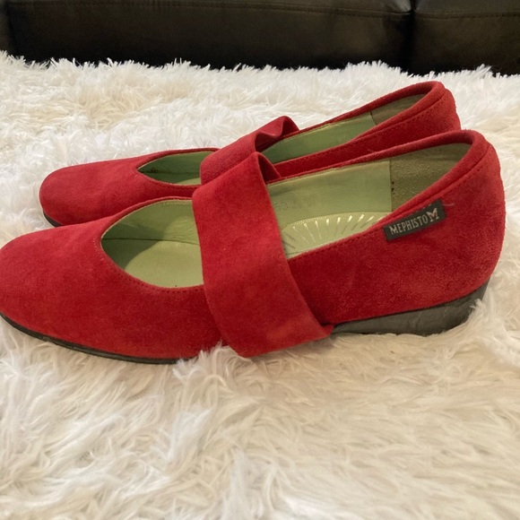 Mephisto suede red slip on Mary Jane flats size 6 1/2 - Picture 1 of 12